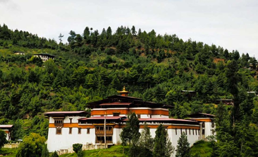 Travel to Simtokha Dzong in Thimphu Bhutan