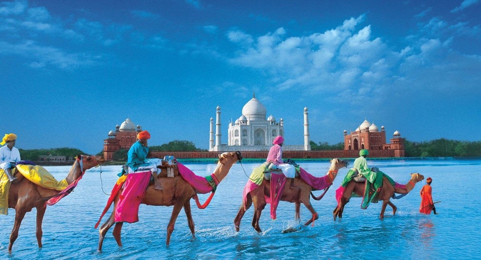 taj-mahal-tour-travel-information-destinations-1