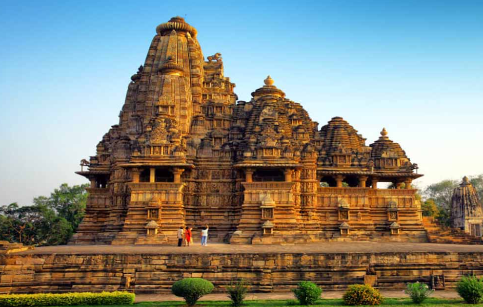 15 Top Places to Travel to in Madhya Pradesh